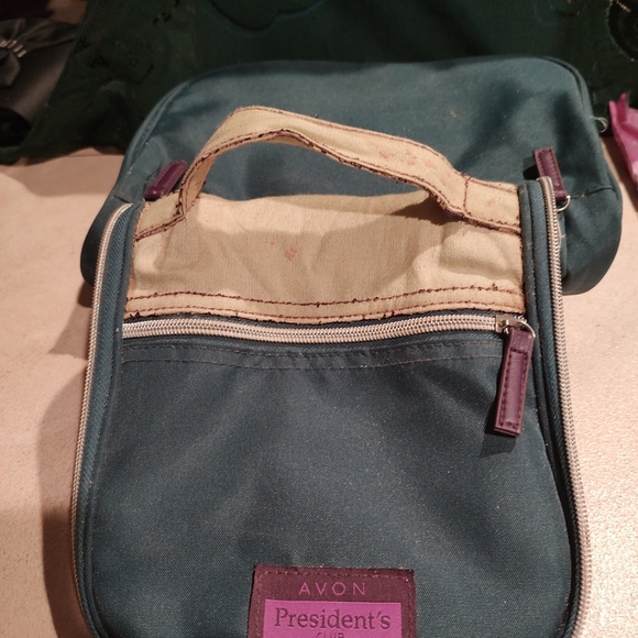 Presidents Recognition Program Gala 2012-2013Toiletry Case HangerSee Photos - Picture 4 of 14